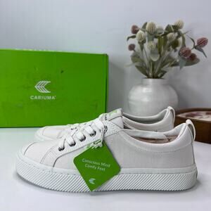 Cariuma OCA Low Casual Canvas Sneaker White Women's 8M NWB